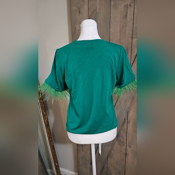 IF SHE LOVES Sunflower Basic t-shirt with ostrich Feathers in green. Size small - Picture 11 of 14